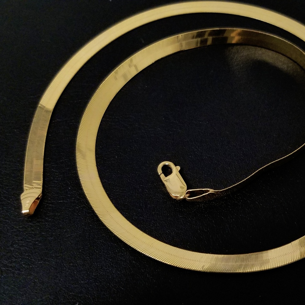 ππ«HOST PICK 14K Solid GOLD Herringbone Necklace - Picture 8 of 8